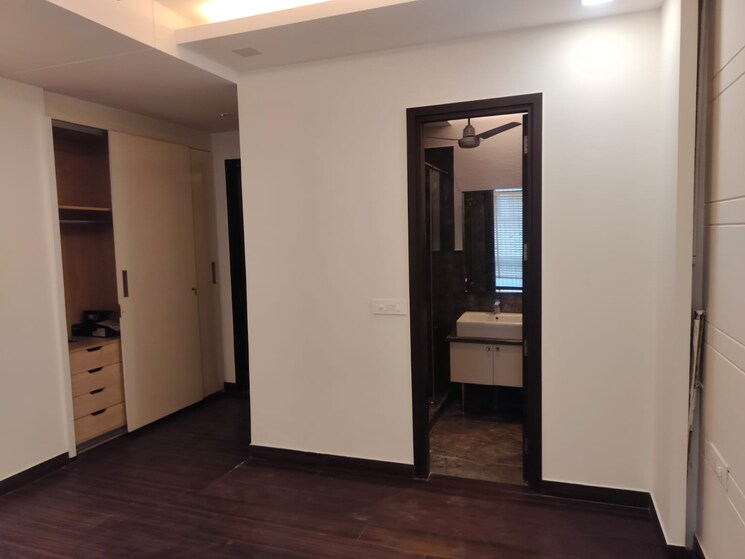 Room, east of kailash 3 Bedroom 1400 Sq.Ft. Builder Floor In East Of Kailash Delhi 8251877