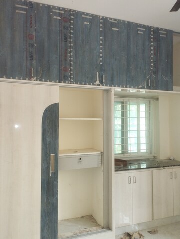 Furnished Amenities in 3 BHK Apartment at Manikonda – for Rent