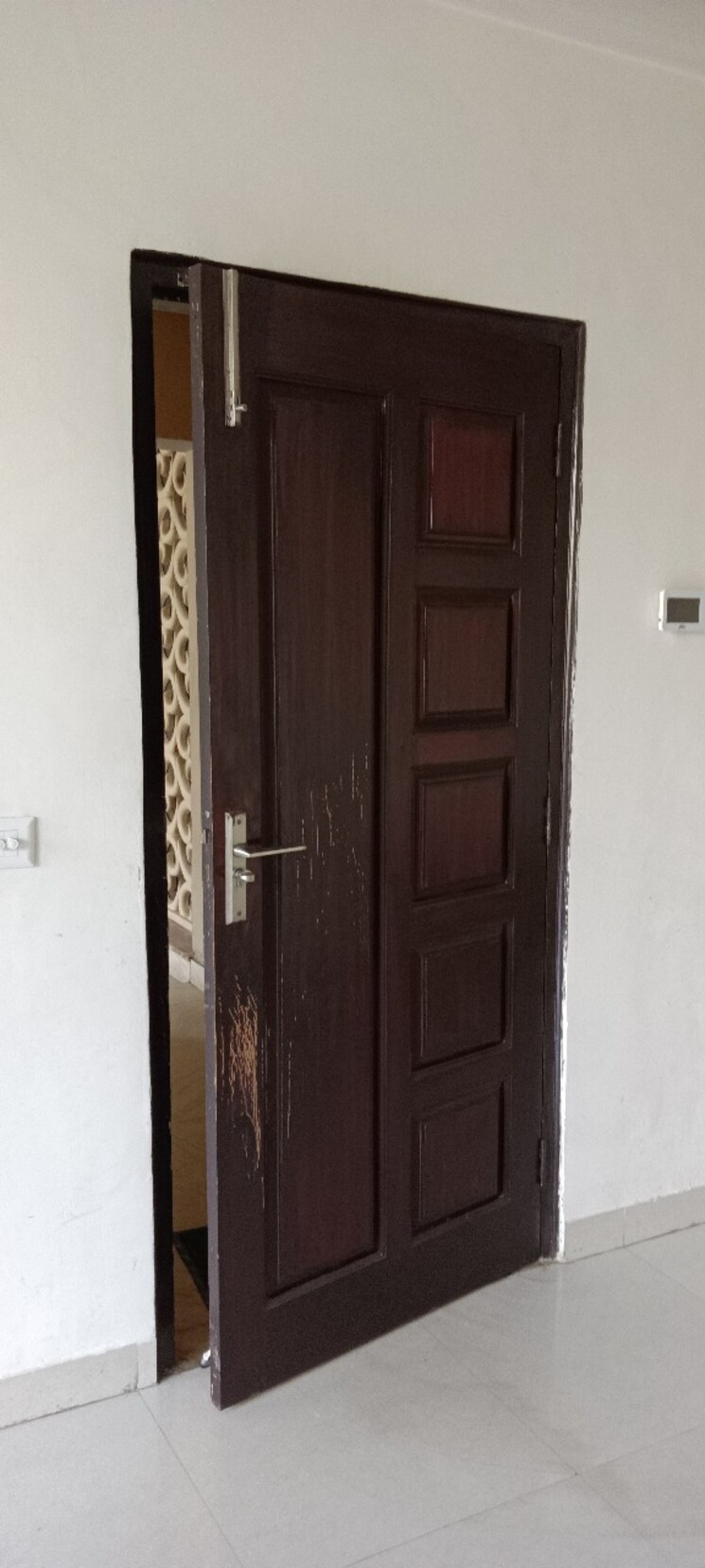 Room, sector 19 dwarka 2.5 Bedroom 1400 Sq.Ft. Apartment In Sector 19, Dwarka Delhi 8251993