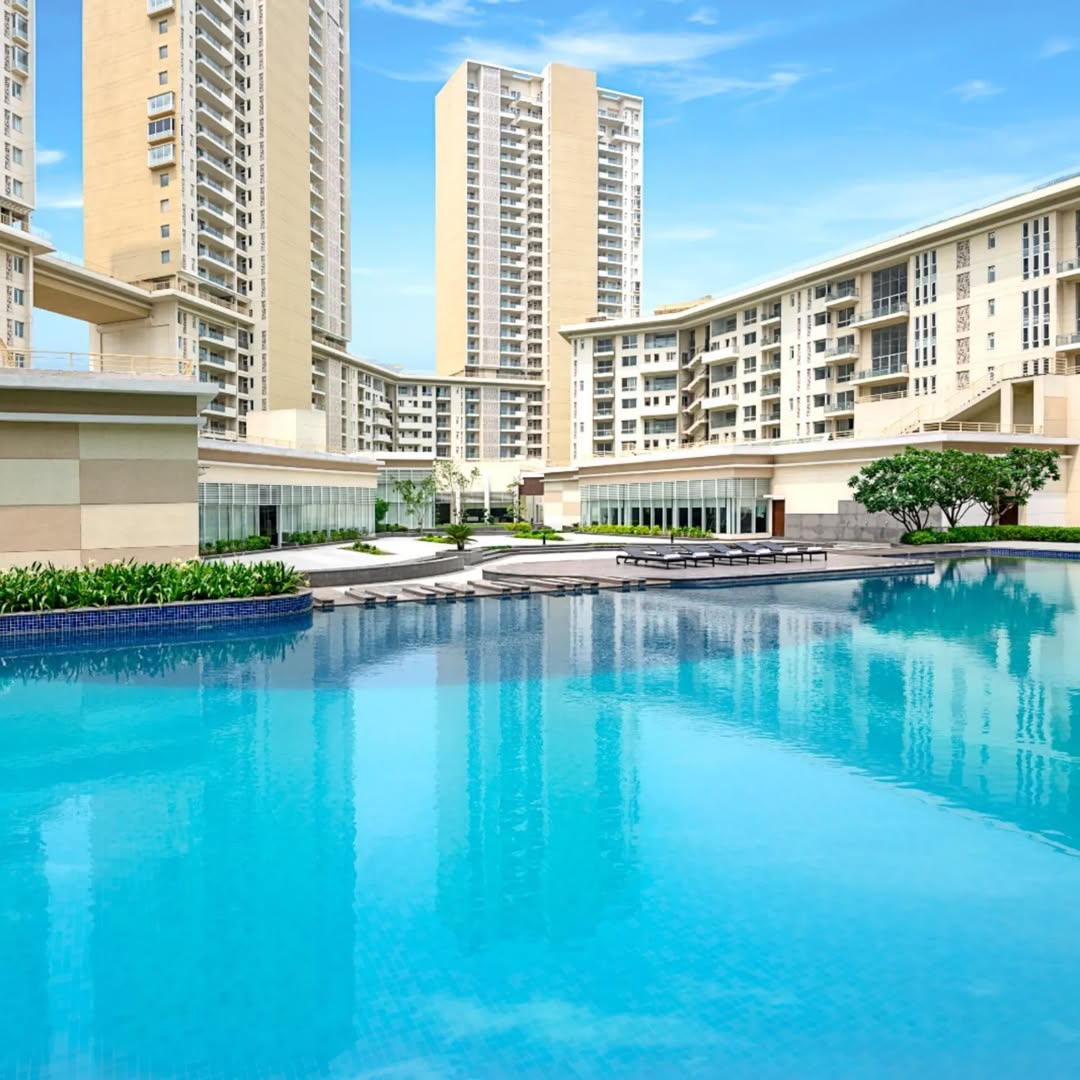3 BHK + Extra Room Apartment For Sale in Experion Windchants