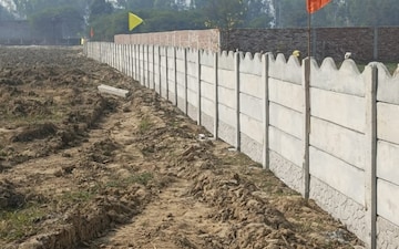 Plot For Sale in Loni