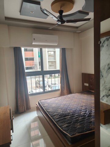 Bedroom in 3 BHK Apartment at Ahmedabad - Rajkot Highway – for Rent