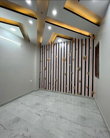 Room in 3 BHK Builder Floor at Govindpuri – for Sale