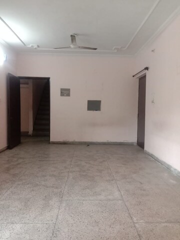 Room in 2.5 BHK Apartment at Sector 6, Dwarka – for Sale