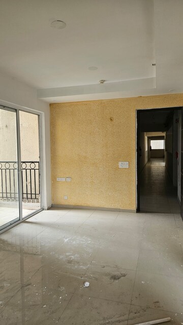 Room in 2 BHK Apartment at Prateek Grand City, Siddharth Vihar – for Rent