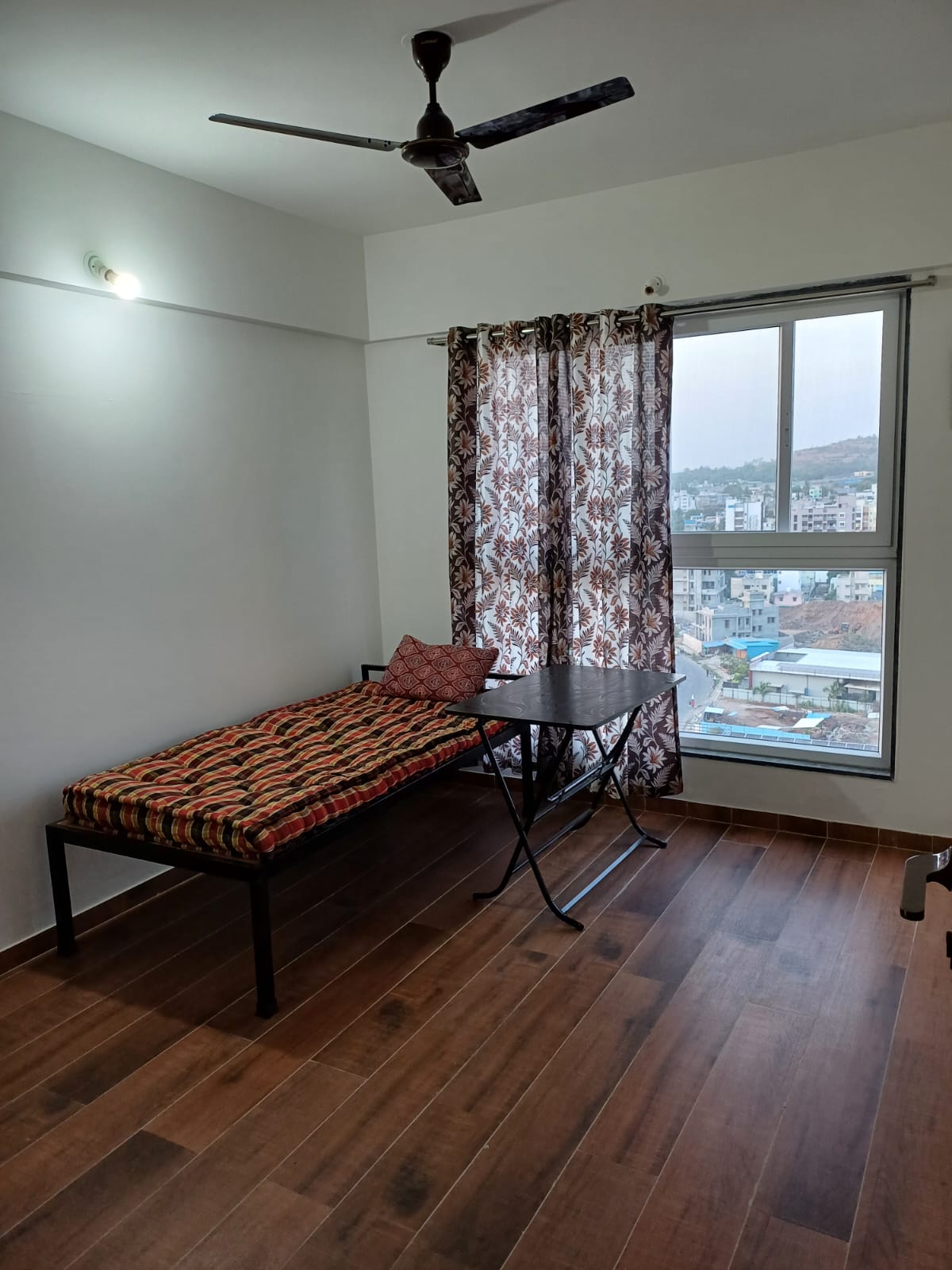 1 Rk+ Extra Room Apartment For Rent in ABC Chs