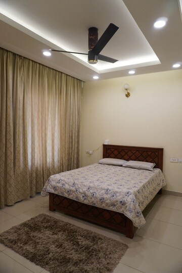 Bedroom in 4 BHK Apartment at Appaswamy Splendour, Semmenchery – for Rent