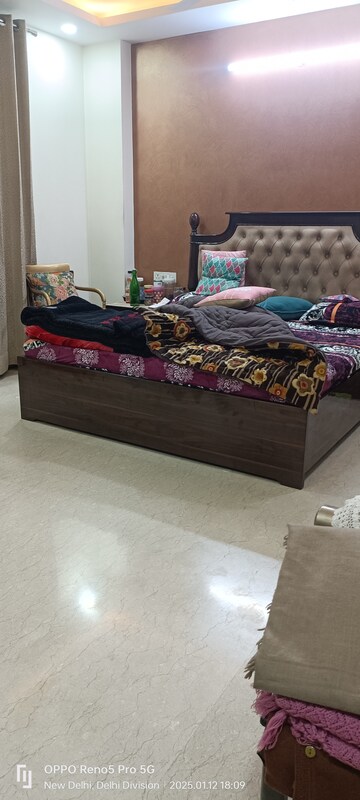 Bedroom in 6+ BHK Villa at Janakpuri – for Sale