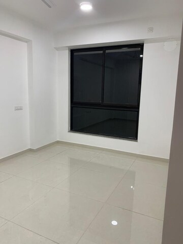 Room in 2 BHK Apartment at Goregaon West – for Rent