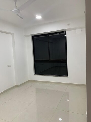 2 BHK Apartment For Rent in Goregaon West