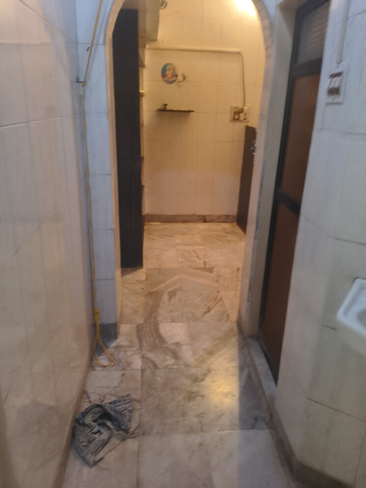 Bathroom, shree-ram-prasad-chs 1 Bedroom 545 Sq.Ft. Apartment In Kalyan West Thane 8252704