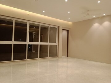 Room in 3 BHK Apartment at Devi Sadan Apartment, Matunga – for Rent