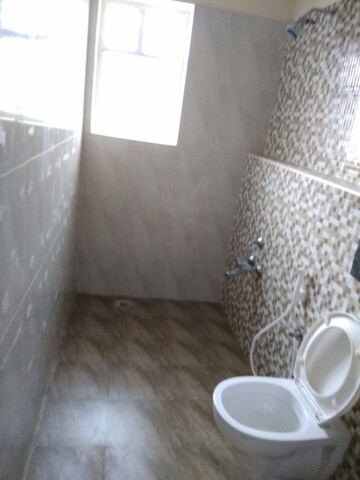 Bathroom in 2.5 BHK Apartment at Thiruvanmiyur – for Sale