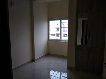 Room in 2.5 BHK Apartment at Thiruvanmiyur – for Sale