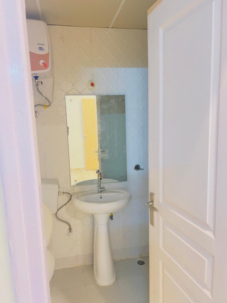 Bathroom, pivotal-devaan 2 Bedroom 582 Sq.Ft. Apartment In Sector 84 Gurgaon 8252771