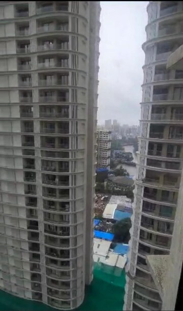 2 BHK Apartment – Exterior View View at Goregaon West - for Rent
