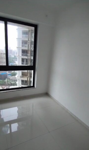 Room in 2 BHK Apartment at Goregaon West – for Rent