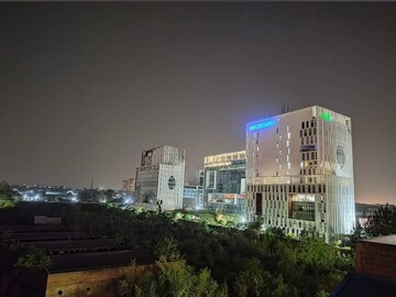  Shop – Exterior View View at Vatika Mindscape, Sector 36 - for Rent