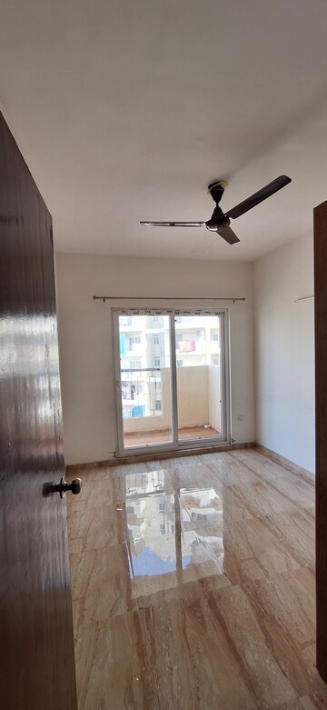 Room in 2 BHK Apartment at Pivotal Devaan, Sector 84 – for Rent