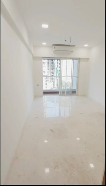 2 BHK Apartment For Rent in Ekta Tripolis, Goregaon West