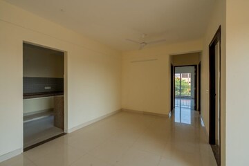 Room in 3 BHK Apartment at GKB Grace Apartment, Ajmer Road – for Sale