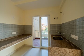 Room in 3 BHK Apartment at GKB Grace Apartment, Ajmer Road – for Sale