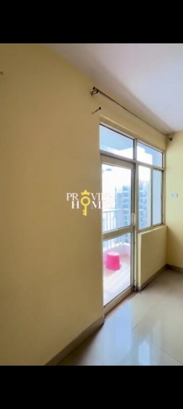 Room in 2 BHK Apartment at Proview Officer City, Raj Nagar Extension – for Sale