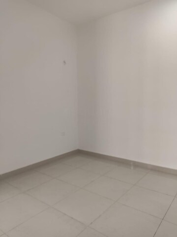 Room in 3 BHK Apartment at Vatika Gurgaon 21, Sector 83 – for Rent