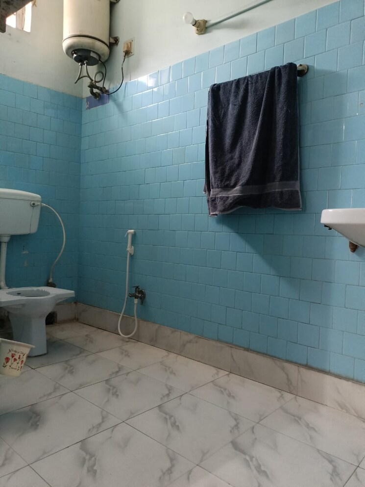 Bathroom, kalighat 2 Bedroom 1050 Sq.Ft. Apartment In Kalighat Kolkata 8253171