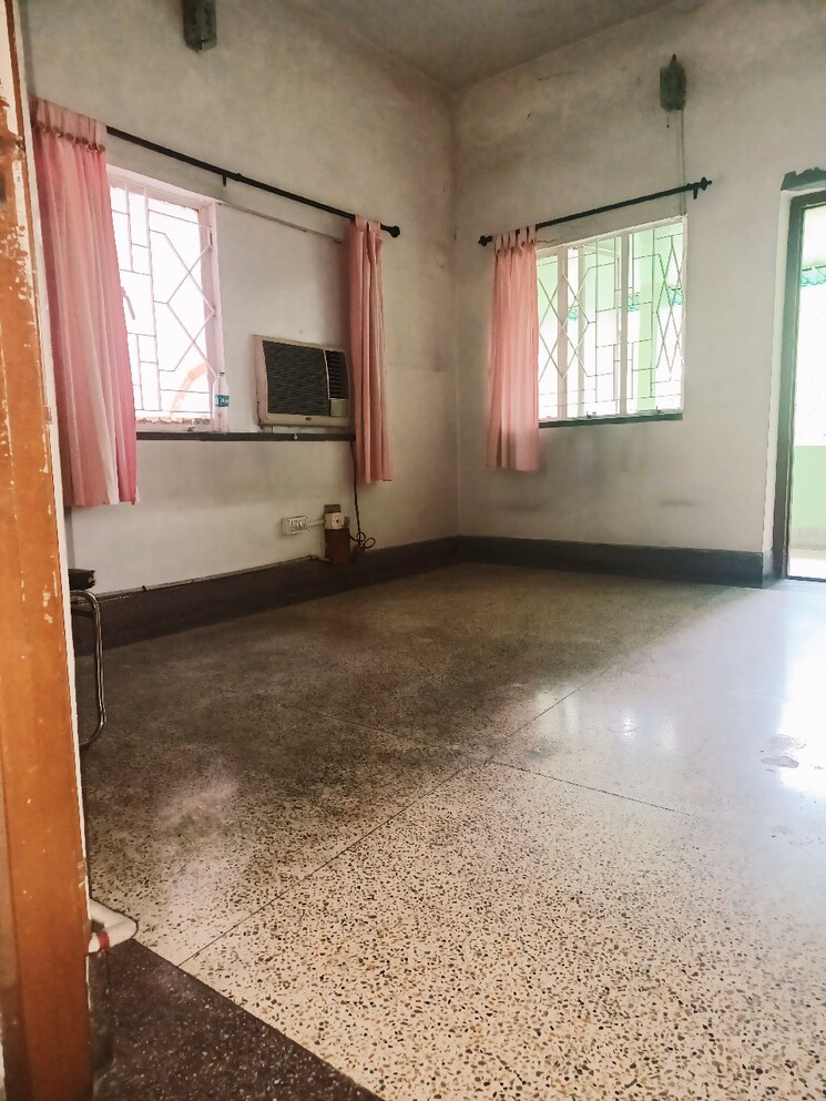 Room, kalighat 2 Bedroom 1050 Sq.Ft. Apartment In Kalighat Kolkata 8253171