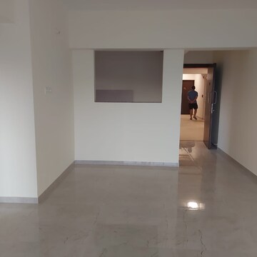 Room in 2 BHK Apartment at K Raheja Reserve, Mohammadwadi – for Rent