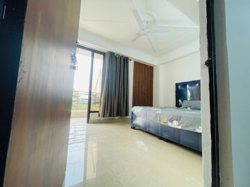 Room in 1 BHK Apartment at Saket – for Rent