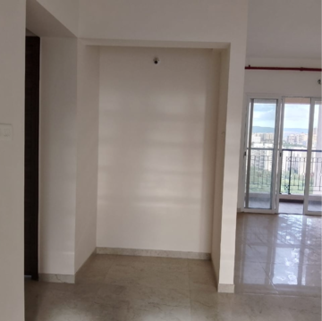 Room in 3.5 BHK Apartment at K Raheja Reserve, Mohammadwadi – for Rent