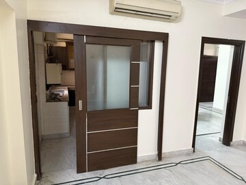 Building Lobby in 3 BHK Apartment at DLF The Belvedere Park, Sector 24 – for Rent