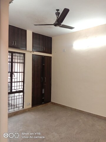 Room in 3 BHK Builder Floor at Sector 24 – for Rent