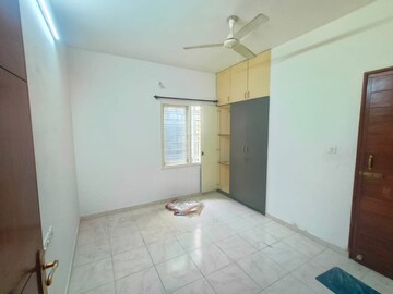 Room in 2 BHK Apartment at Yashas Nilaya, Hsr Layout Sector 2 – for Rent