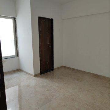 Room in 2 BHK Apartment at Raheja Vistas Phase II, Mohammadwadi – for Rent
