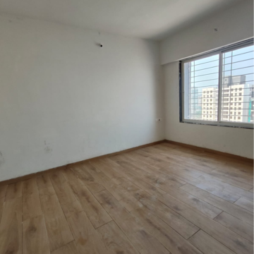 Room in 2 BHK Apartment at Raheja Vistas Phase II, Mohammadwadi – for Rent
