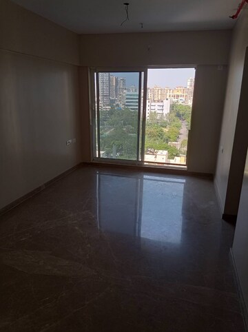 Room in 2 BHK Apartment at Kabra Metro One, Andheri West – for Rent