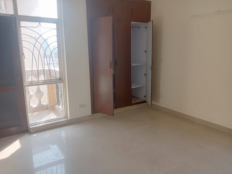 Room, pioneer-park-phase-1 3 Bedroom 1795 Sq.Ft. Apartment In Sector 61 Gurgaon 8253359