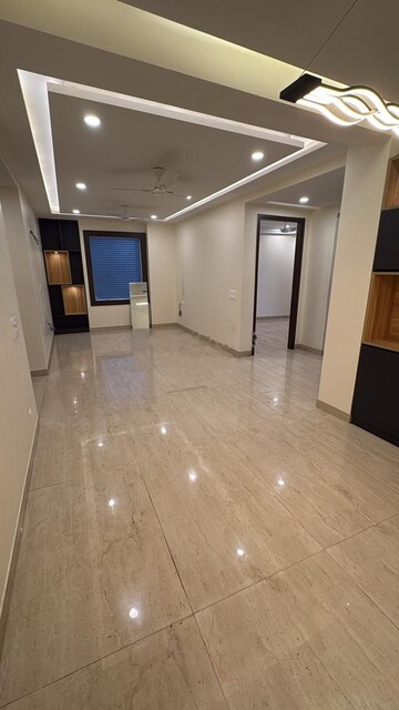 Room in 2 BHK Apartment at Indiabulls Centrum Park, Sector 103 – for Rent