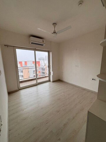 Room in 3 BHK Apartment at Experion Windchants, Sector 112 – for Rent