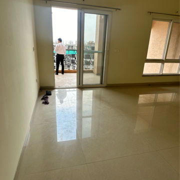 Room in 2 BHK Apartment at Raheja Vistas Phase 1, Mohammadwadi – for Rent
