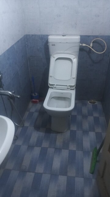 Bathroom in 3 BHK Builder Floor at Hinoo – for Rent