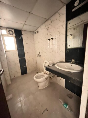 Team Area in 4 BHK Builder Floor at Sector 24 – for Rent
