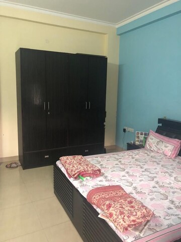 Bedroom in 3 BHK Apartment at Shasi Estate Apartment, Sector 31 – for Rent