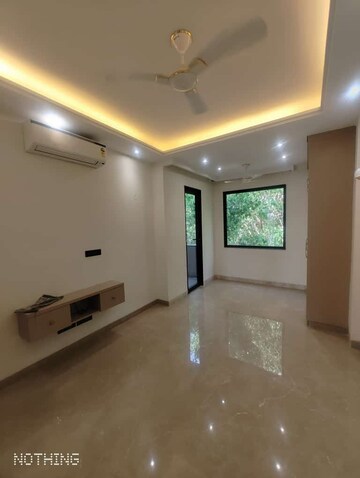 Room in 4 BHK Builder Floor at Sector 24 – for Rent