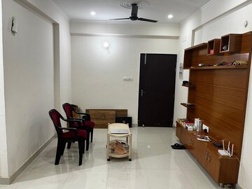 Master Bedroom in 2 BHK Apartment at Naubasta Kala – for Rent