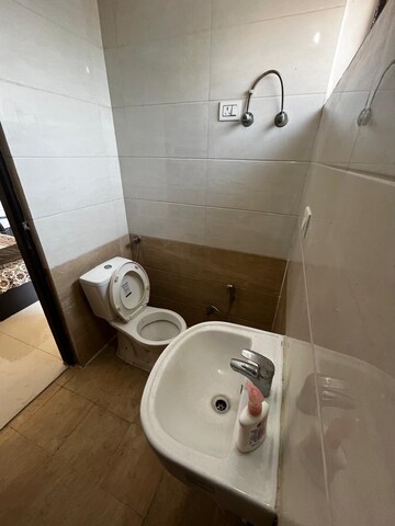 Bathroom in 2 BHK Apartment at Naubasta Kala – for Rent