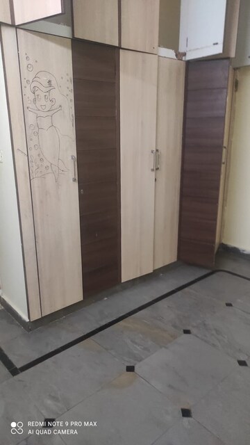 Bathroom in 1 BHK Apartment at Sector 42 – for Rent